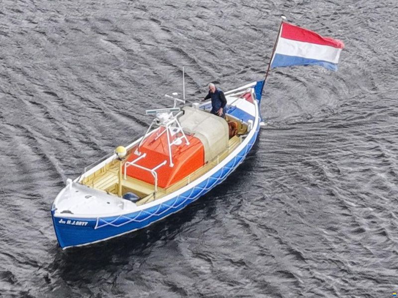 Voormalig Strand reddingboot 10.32