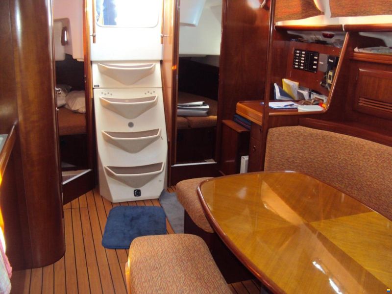 Beneteau OCEANIS 393