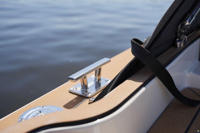 Interboat DE Intender 820