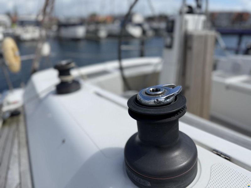 Hanse 370e