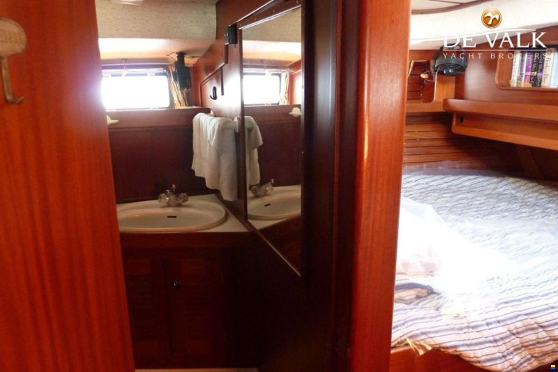 Hallberg-Rassy 49