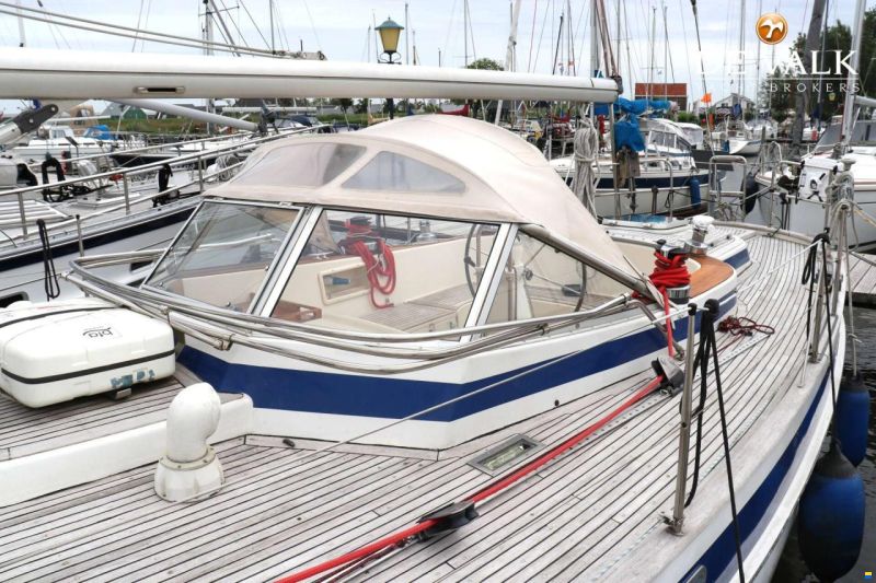 Hallberg-Rassy 42 E