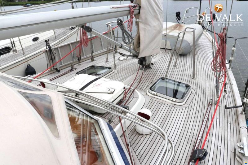 Hallberg-Rassy 42 E