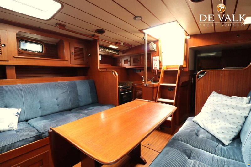 Hallberg-Rassy 42 E