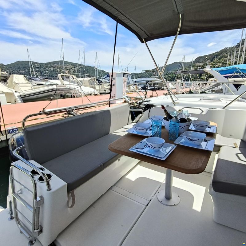 Beneteau Antares 9