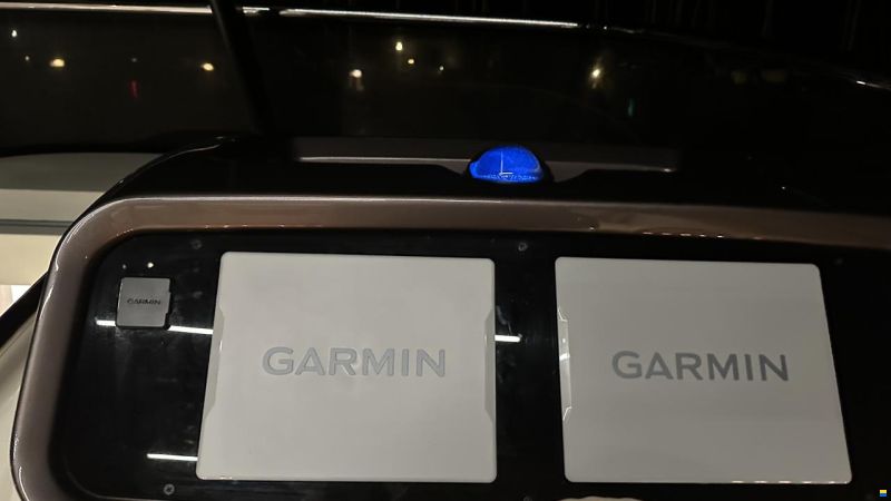 Invictus GT 320