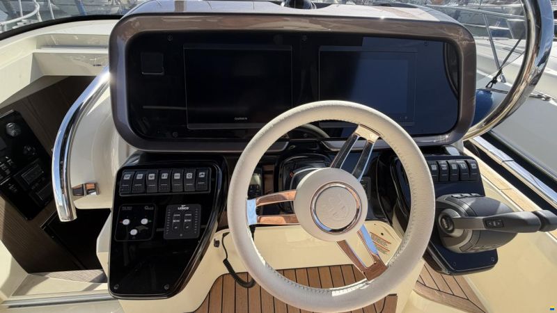 Invictus GT 320