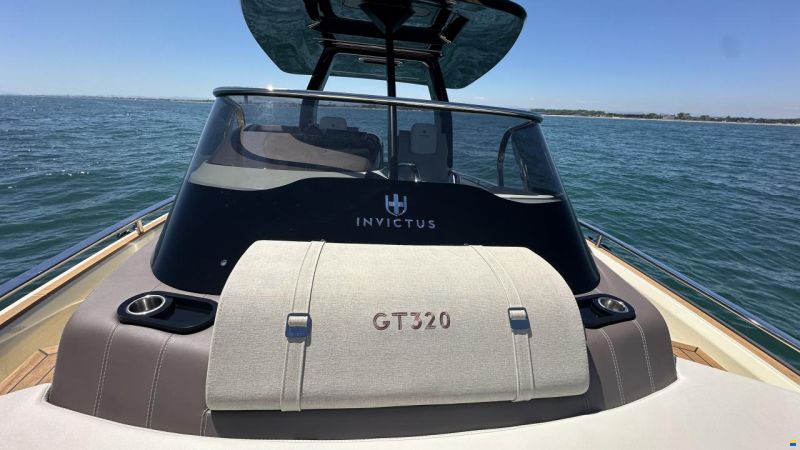 Invictus GT 320