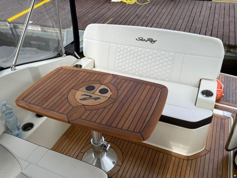 Sea Ray 265 Sundancer