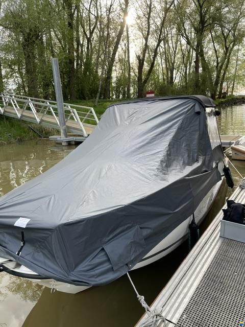 Quicksilver 605 Sundeck