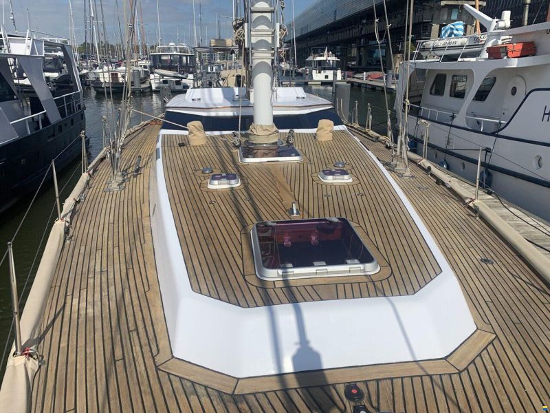 Lagoon Royal Pilot Saloon 65
