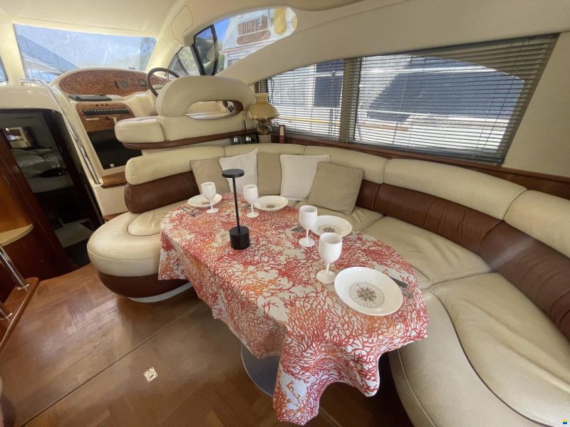 Azimut 42 flybridge