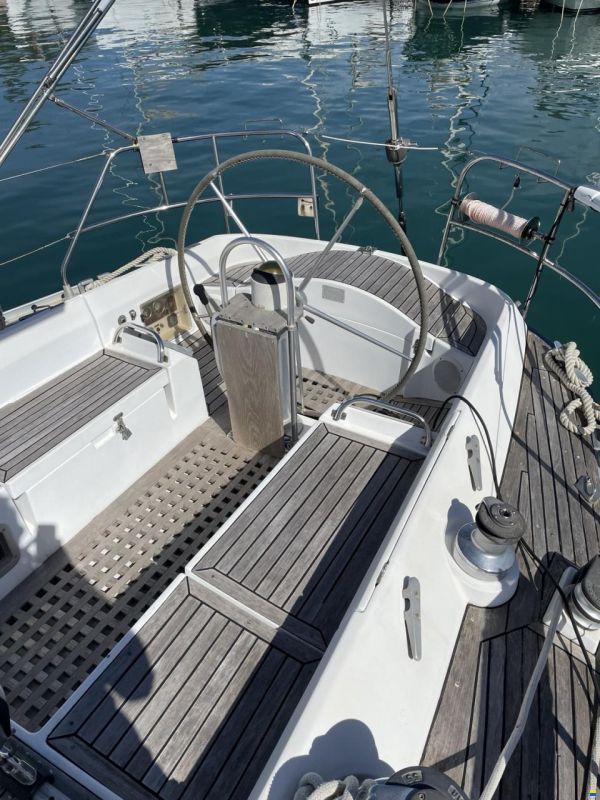 Beneteau First 435