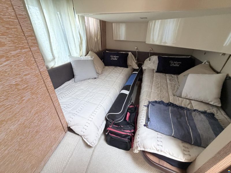 Azimut 40