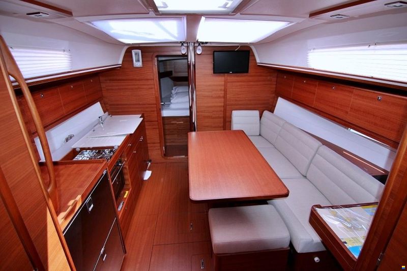 Dufour 382 GRAND LARGE