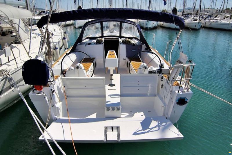 Dufour 382 GRAND LARGE