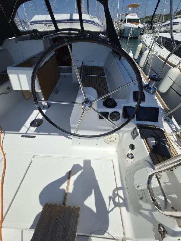 Dufour 382 GRAND LARGE