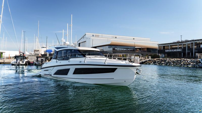 Grandezza 30 Outboard