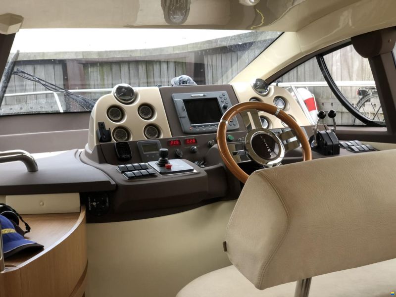 Azimut 43 Fly