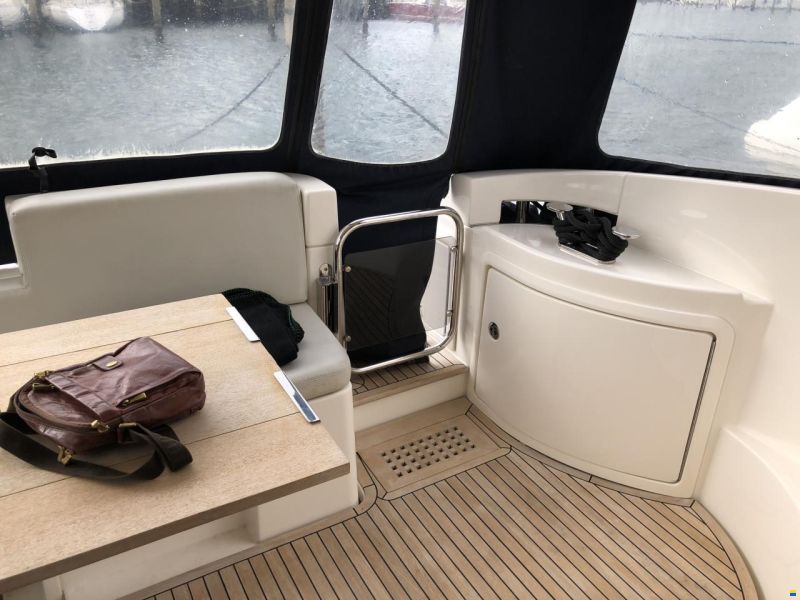 Azimut 43 Fly