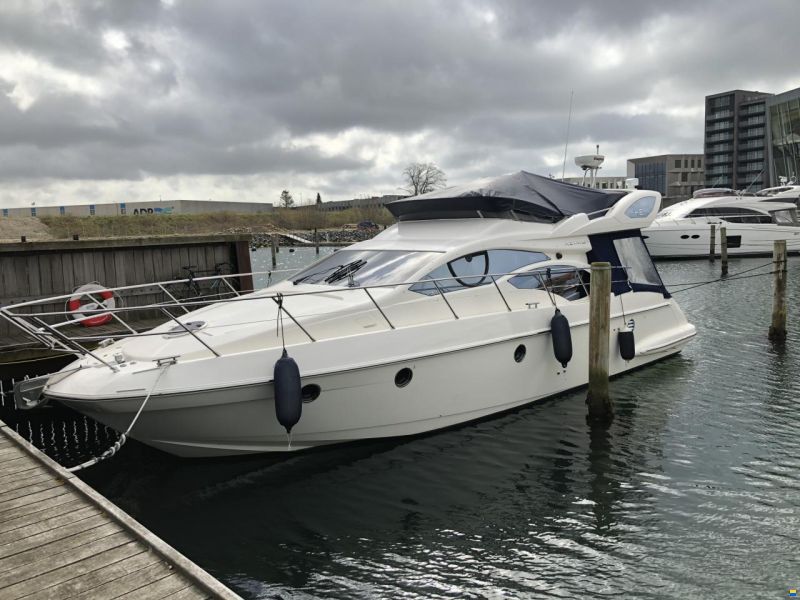 Azimut 43 Fly