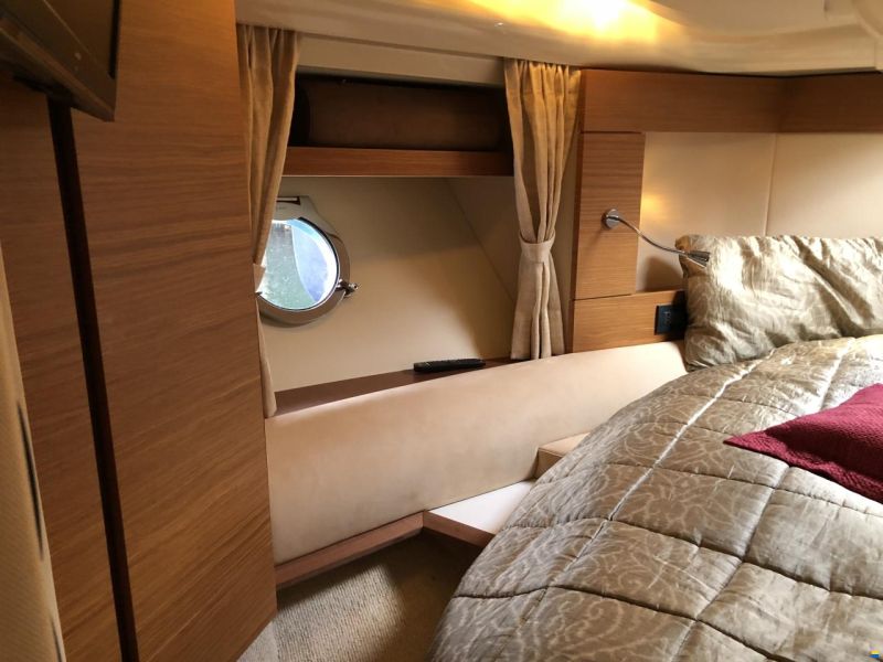 Azimut 43 Fly