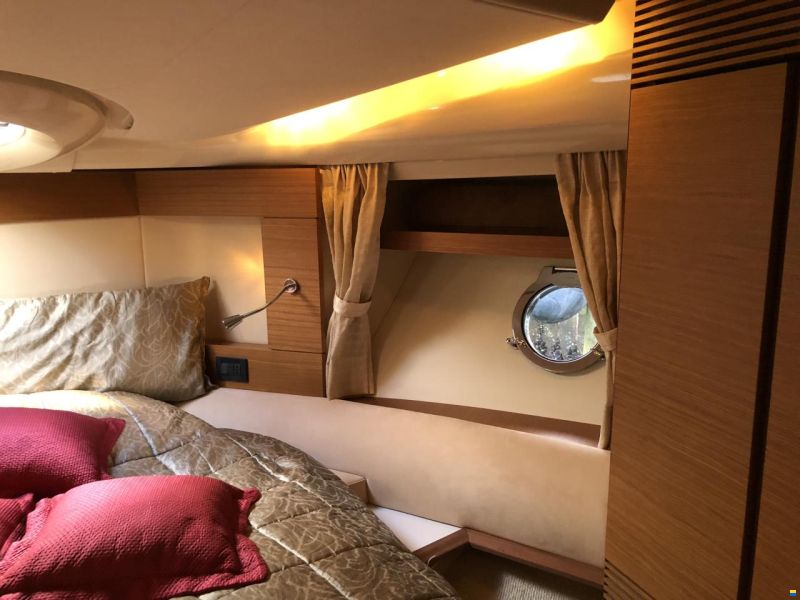Azimut 43 Fly