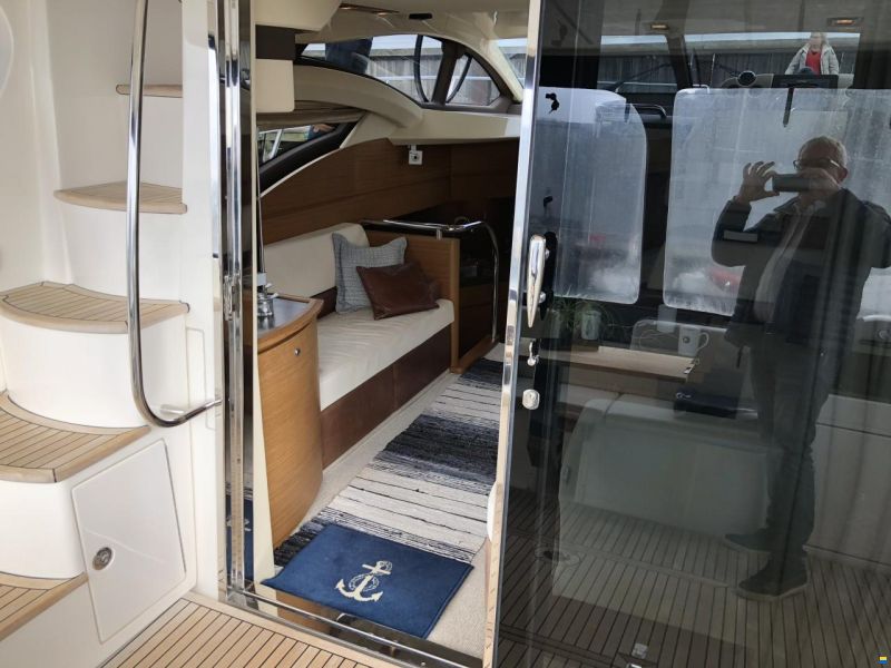 Azimut 43 Fly
