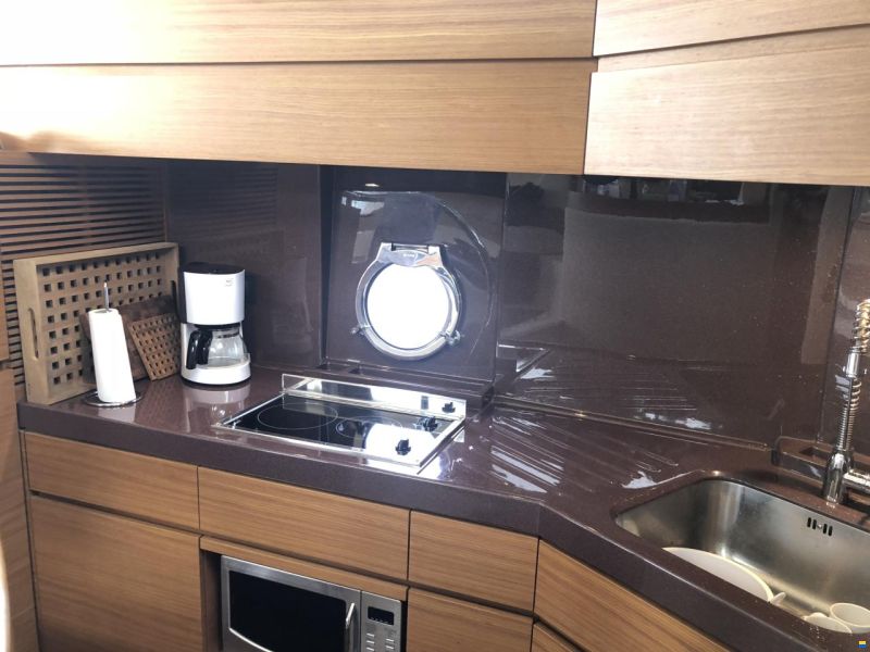 Azimut 43 Fly