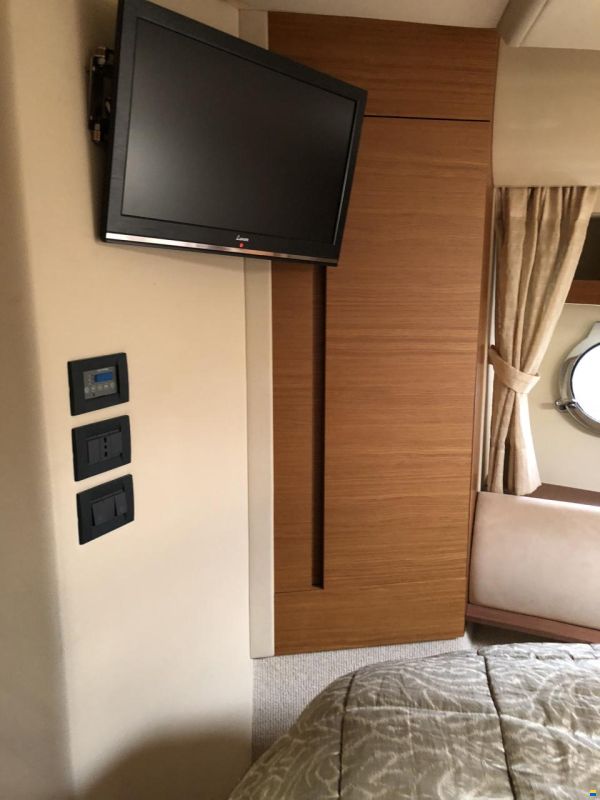 Azimut 43 Fly