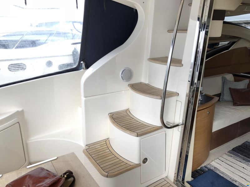 Azimut 43 Fly
