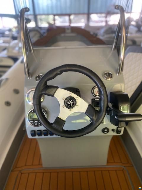 Sea Flash Luxury 520