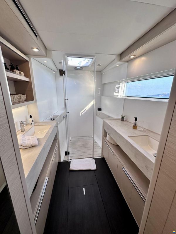 Lagoon 50