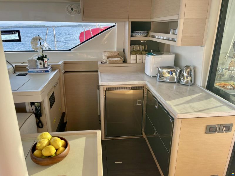 Lagoon 50