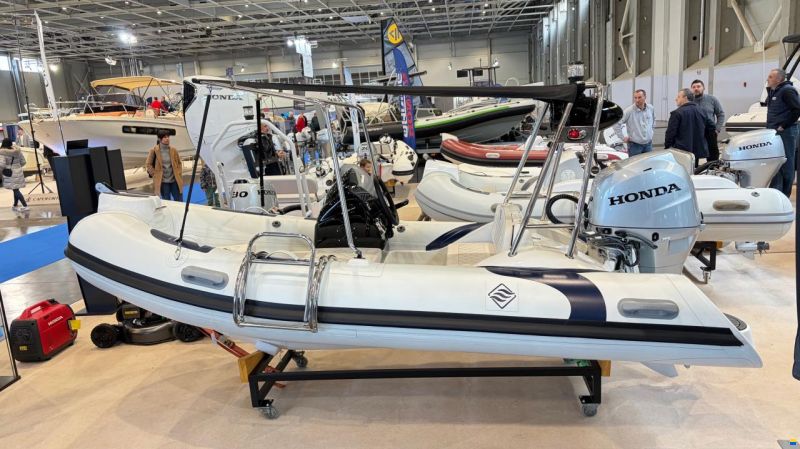 Sea Flash Luxury Tender 380