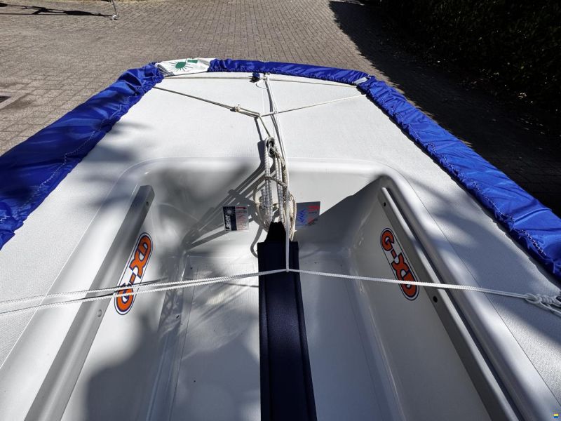 Performance Sailcraft Laser Standard ILCA7