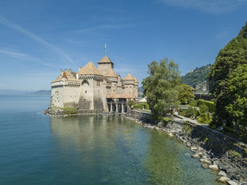 Place de port Léman 13 × 4 m — Riviera V
