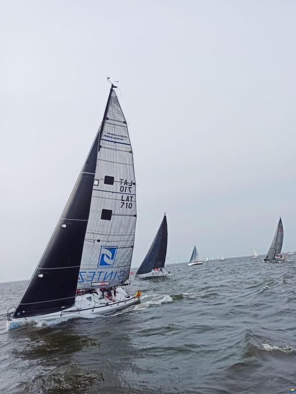 Melges 32