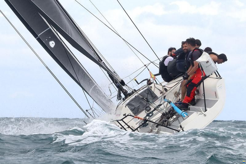 Melges 32