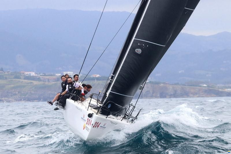 Melges 32