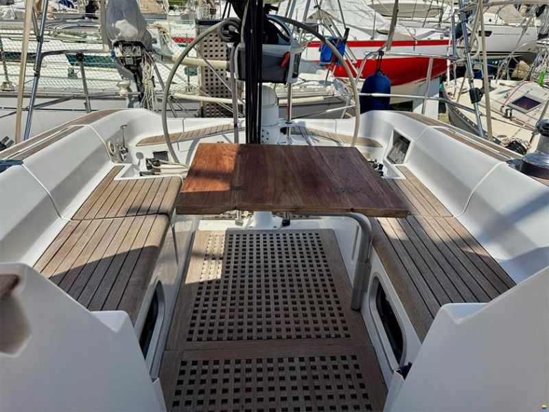 Grand Soleil 37