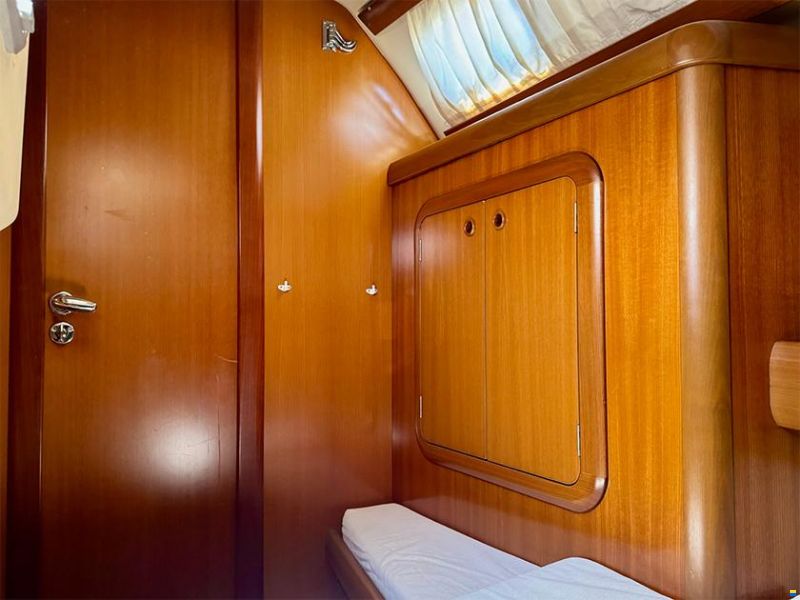Grand Soleil 37