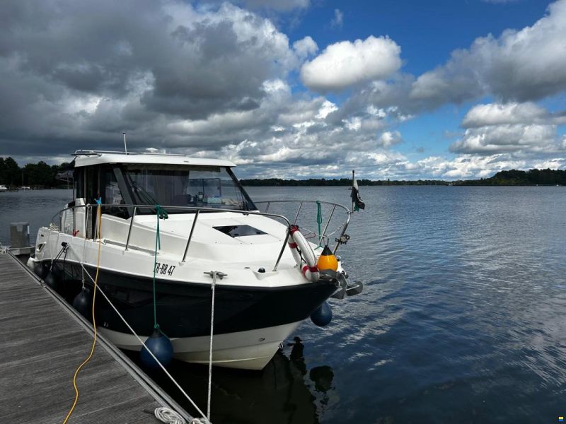 Quicksilver 855 Cruiser