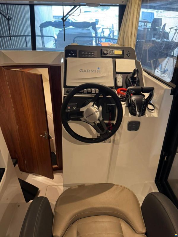 Finnmaster Pilot 8