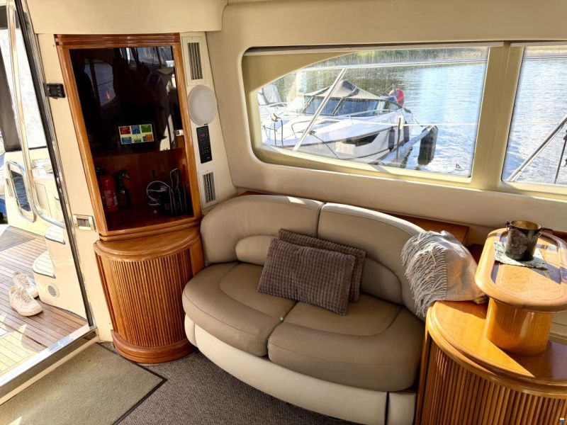 Azimut 46 Fly
