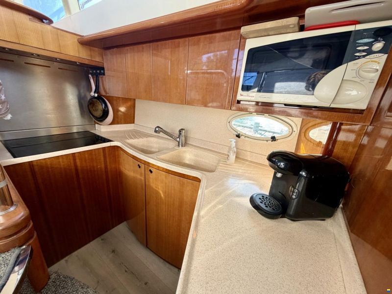 Azimut 46 Fly
