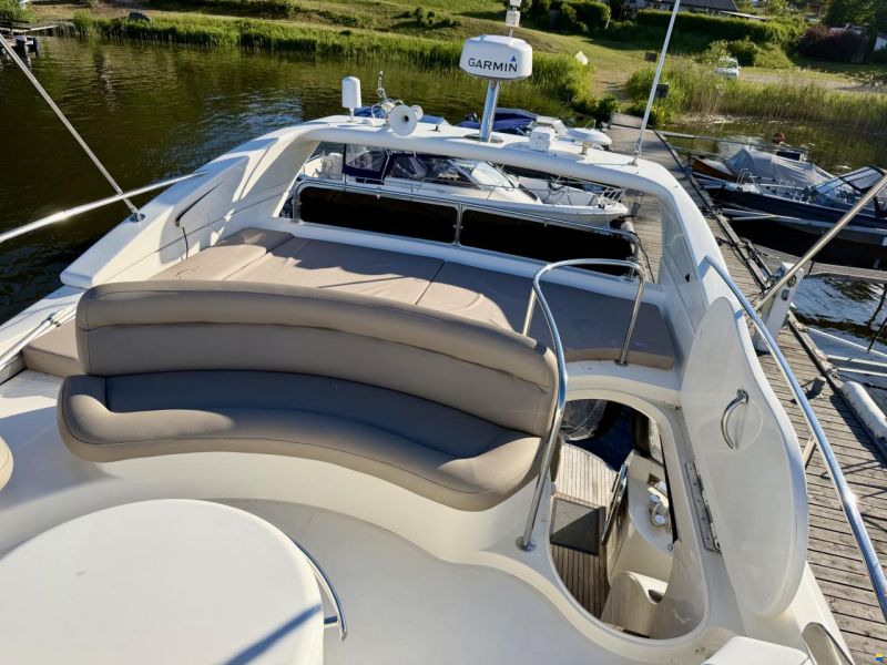 Azimut 46 Fly