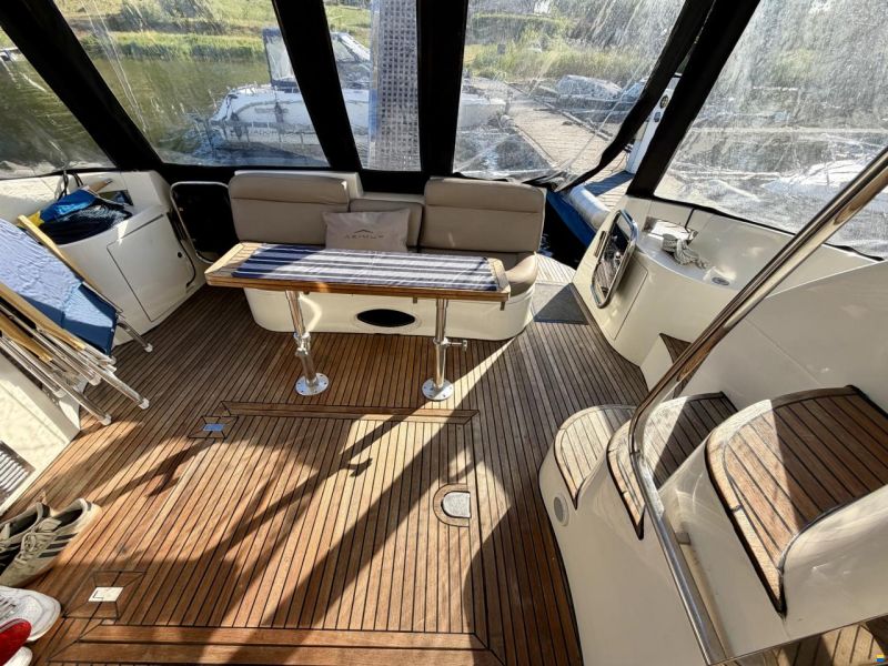 Azimut 46 Fly