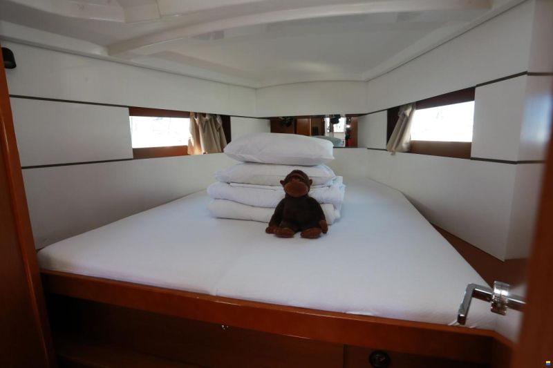 Beneteau Oceanis 38.1