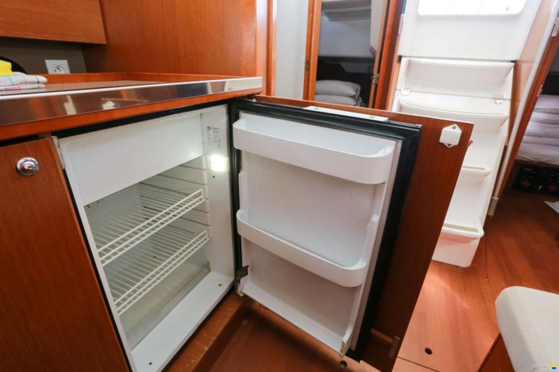 Beneteau Oceanis 38.1